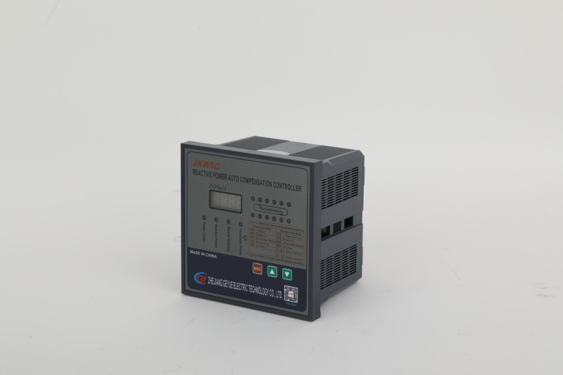 Warum ist es erforderlich, einen Controller im Kompensationsschrank zu installieren?